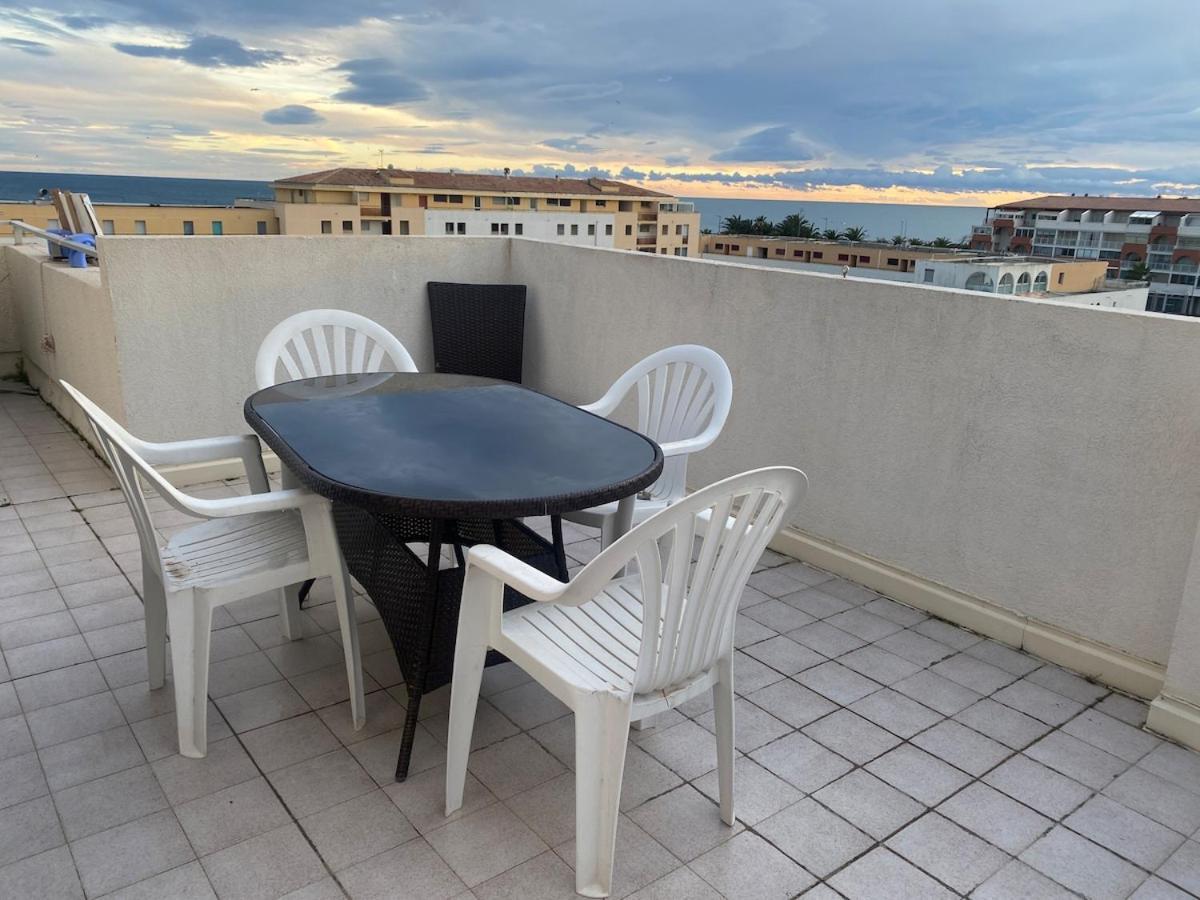 T4-72 M2 Vue Panoramique - 200 M De La - Etage 5 Avec Ascenseur -6 Pers Max * Sete